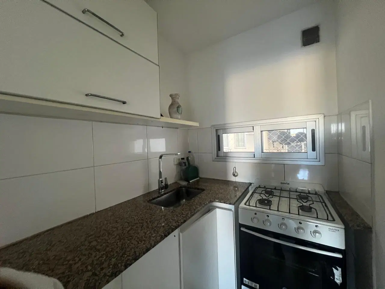 Alquiler de Departamento Monoambiente en Caseros Centro 2