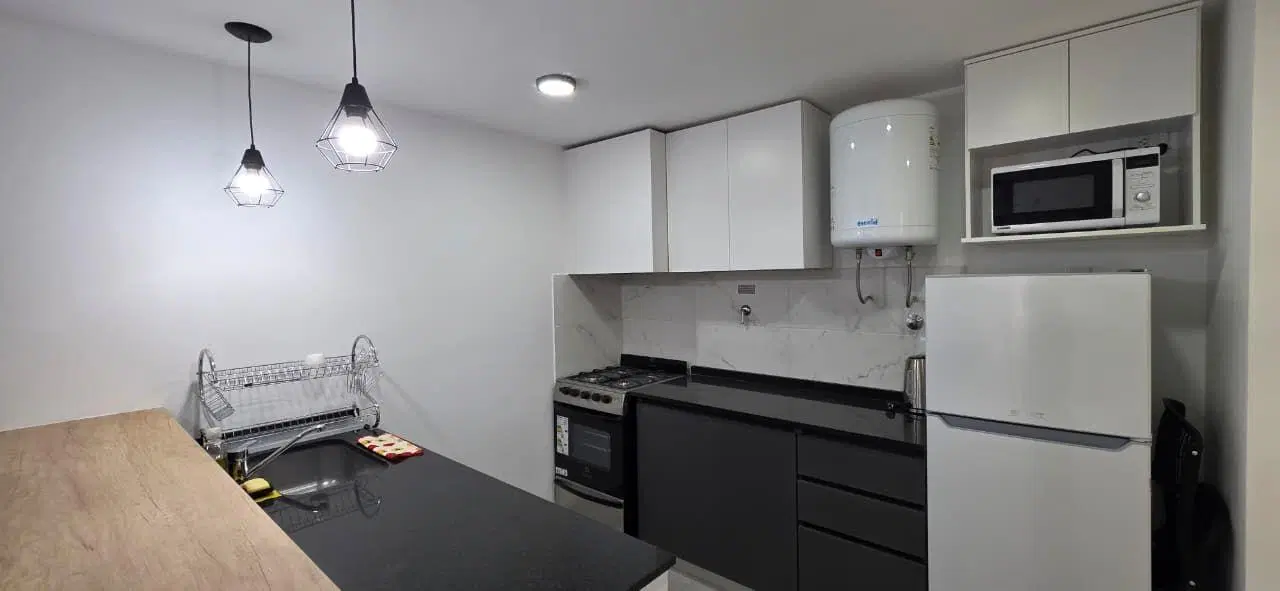 ALQUILER DE MONOAMBIENTE AMOBLADO EN EL CENTRO DE CASEROS 2