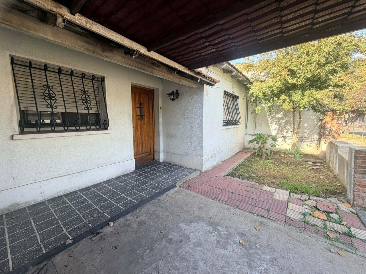 VENTA DE TRES DEPARTAMENTO EN BLOCK DE 2 AMBIENTES EN CASEROS IDEAL INVERSOR