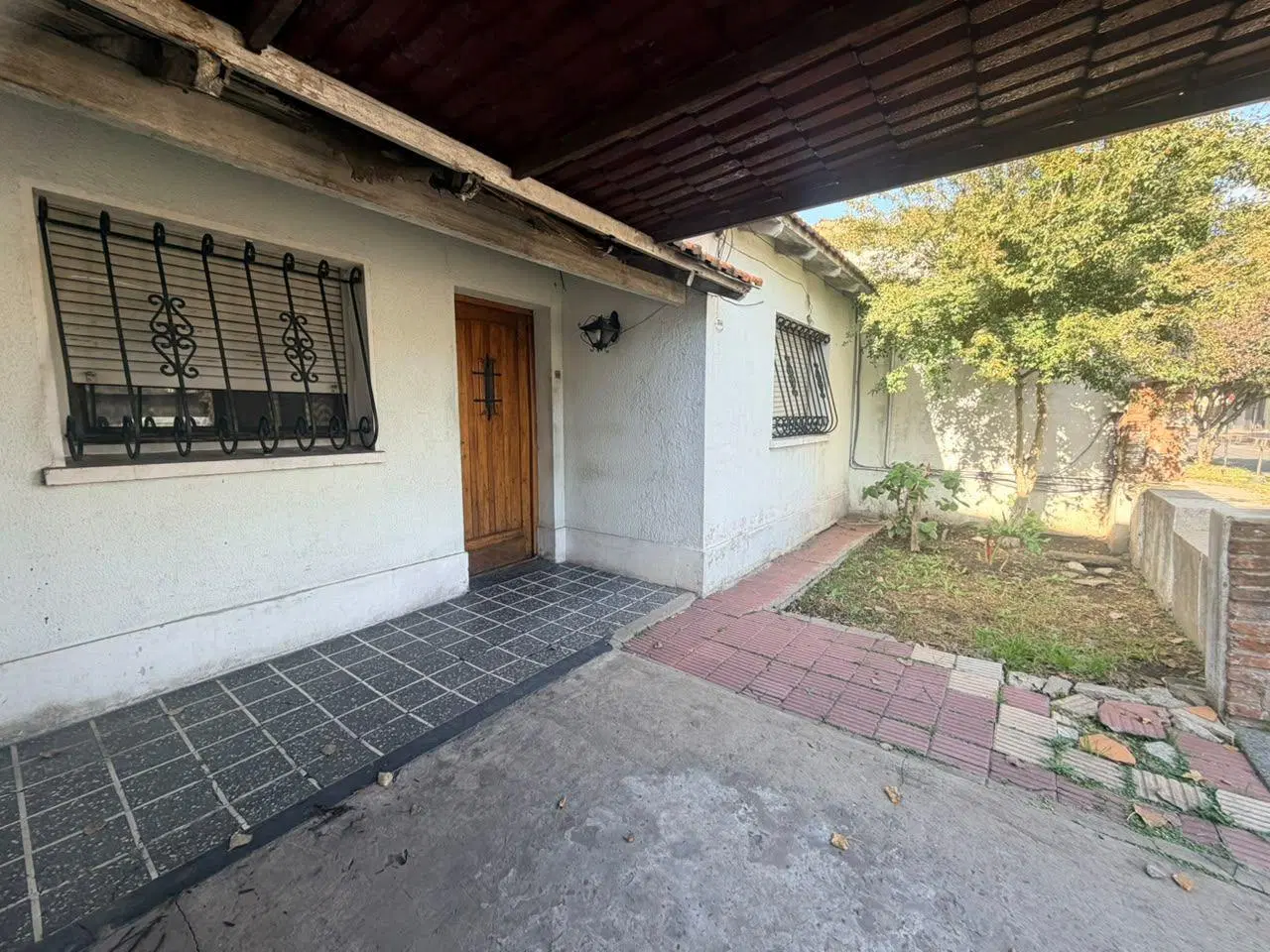 VENTA DE TRES DEPARTAMENTO EN BLOCK DE 2 AMBIENTES EN CASEROS IDEAL INVERSOR 5