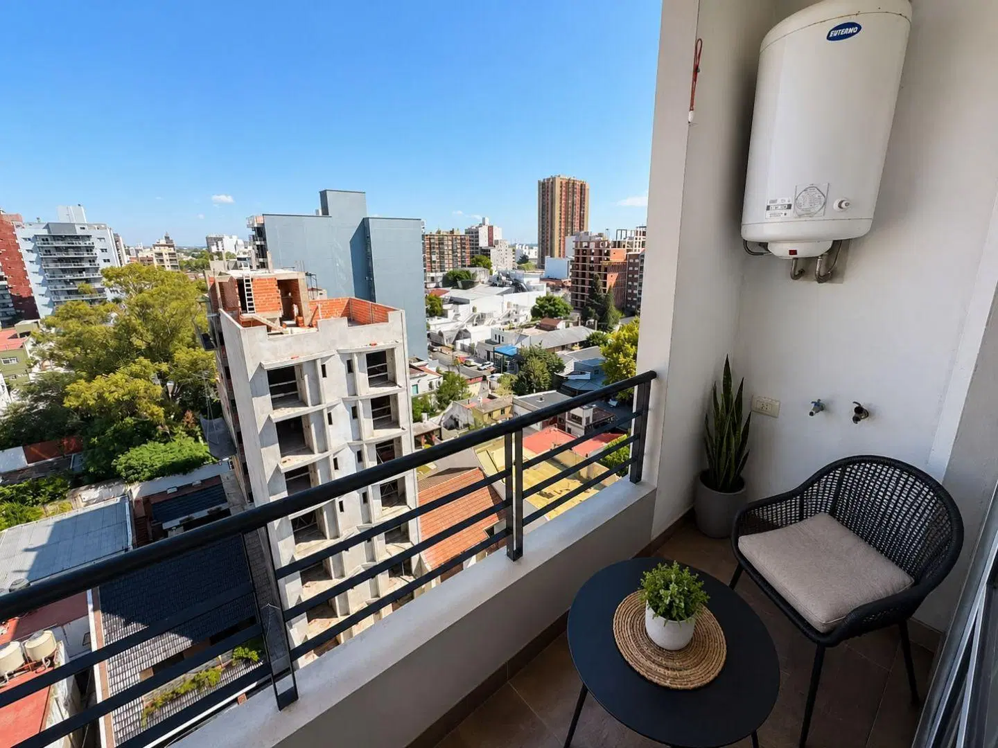Alquiler de Departamento 2 Ambientes con cochera en Caseros 2