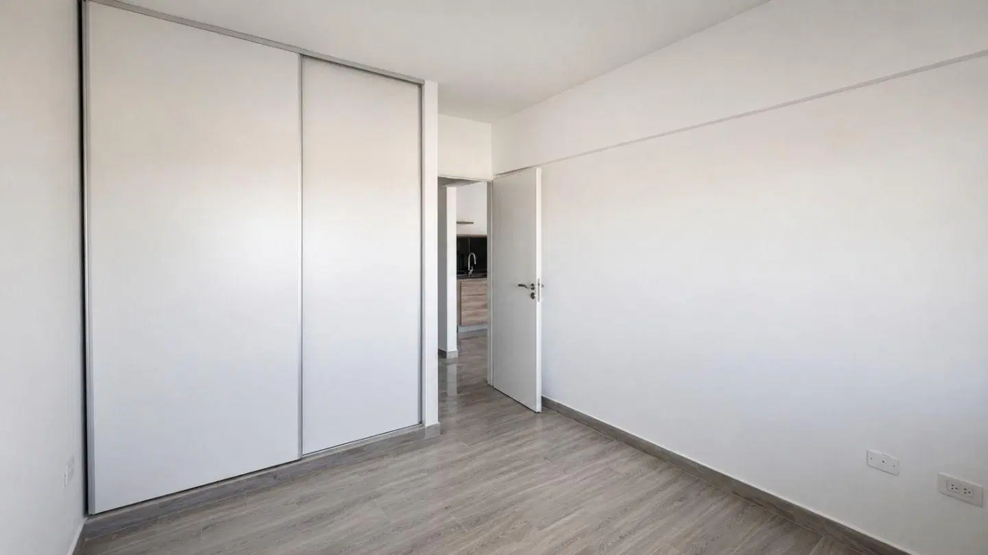 ALQUILER DE DEPARTAMENTO 2 AMBIENTES C/COCHERA SANTOS LUGARES C/ AMENITIES 4