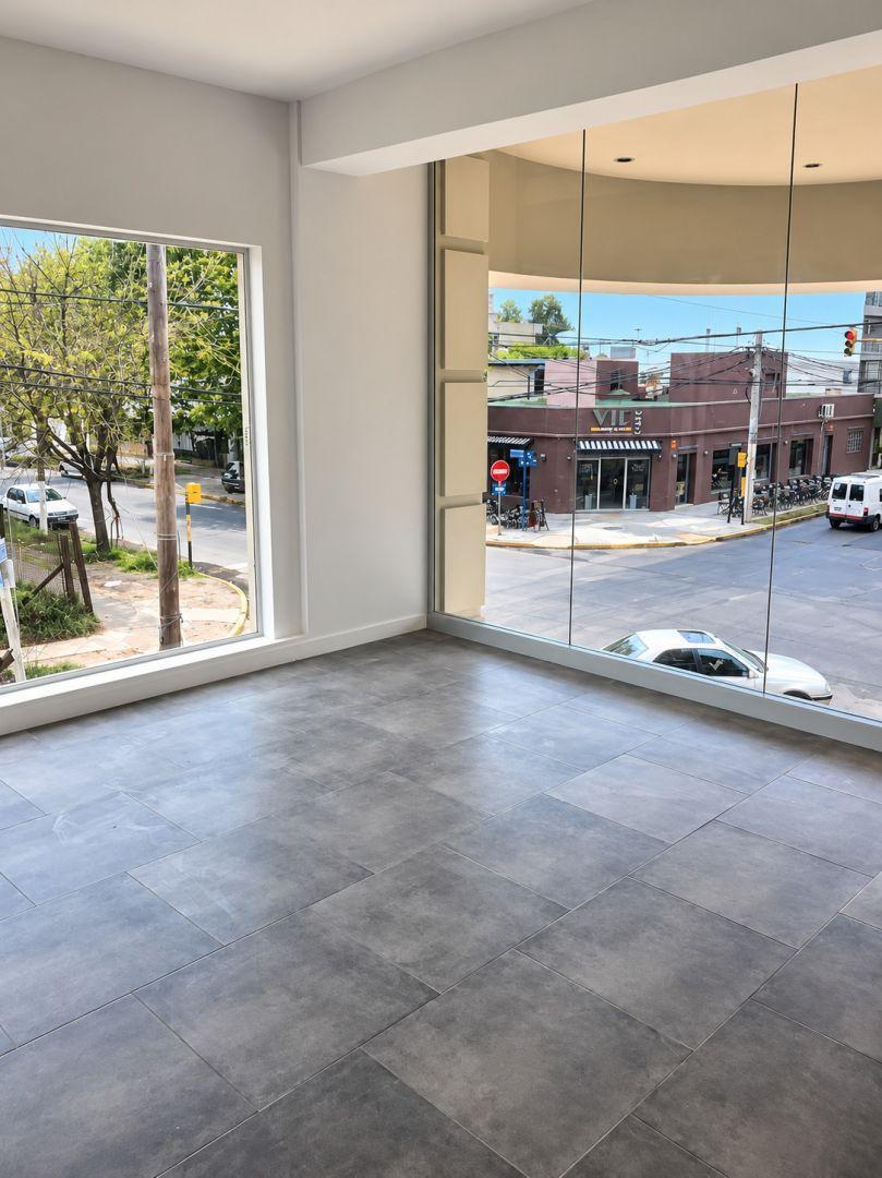 Foto de ALQUILER DE LOCAL COMERCIAL EN ESQUINA CENTRO DE CASEROS, imagen 5