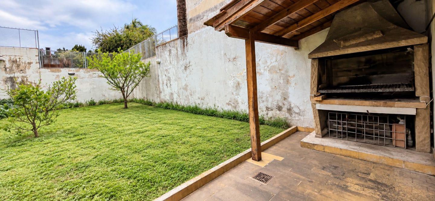 Foto de VENTA CASA 4 AMBIENTES EN DOS PLANTAS CON COCHERA, JARDÍN Y TERRAZA, imagen 2