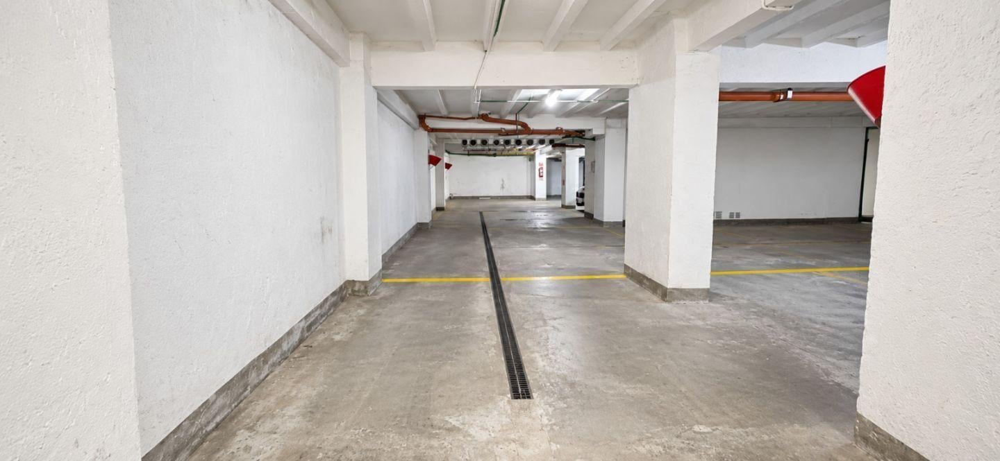 Foto de VENTA COCHERA CUBIERTA EN PLENO CENTRO DE CASEROS, imagen 5