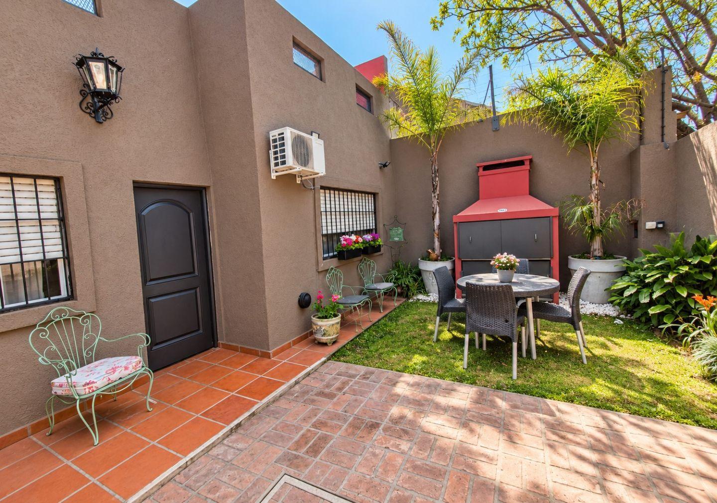 Venta Casa 3 amb con Garage, Patio, Jardín y Terraza Caseros, Tres de ...