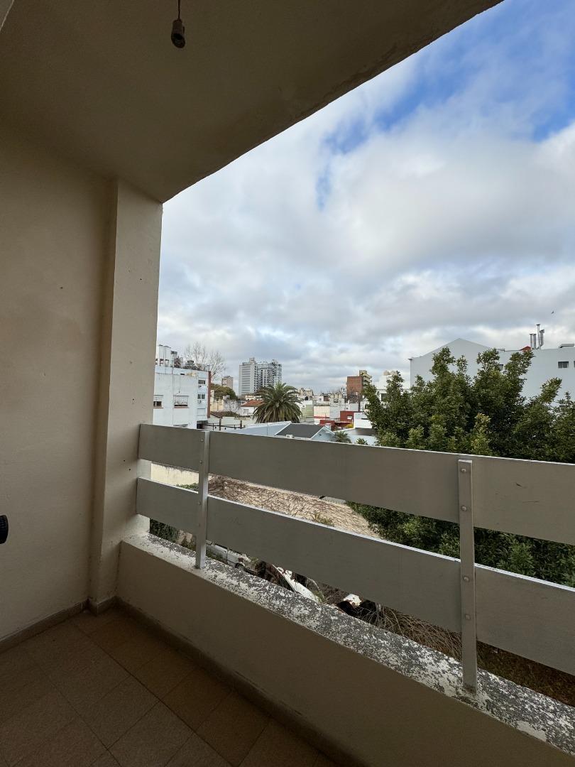 Foto de DEPARTAMENTO 2 AMBIENTES CON BALCÓN, BANFIELD RESIDENCIAL., imagen 1