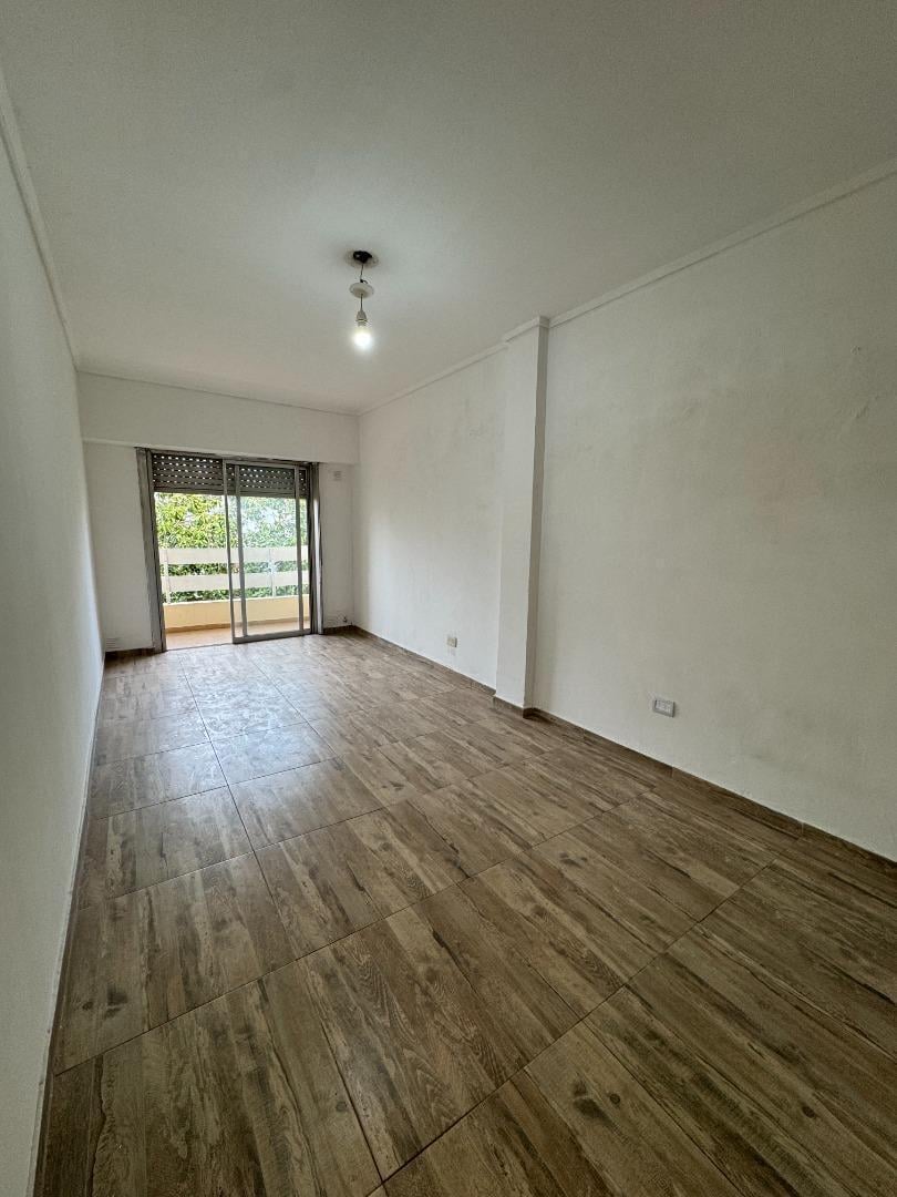 Foto de DEPARTAMENTO 2 AMB CON BALCON, BANFIELD CENTRO, imagen 1