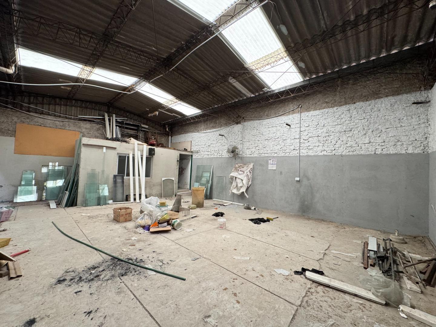 Foto de GALPON/ DEPOSITO. 70 M2, LANÚS OESTE., imagen 3