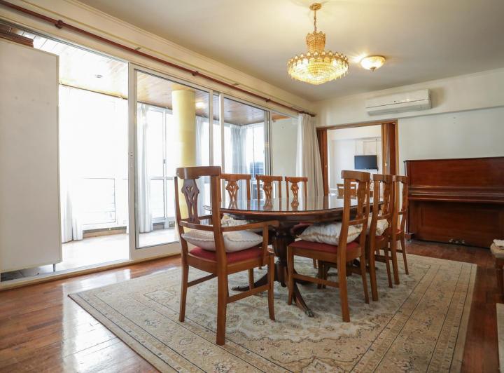 Venta Piso de 4 Ambientes  con amplio balcón en la Mejor Zona de Caballito 5