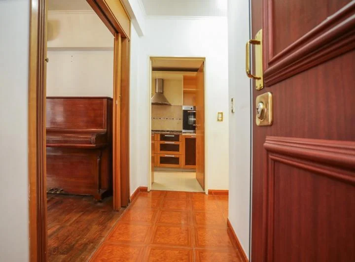 Venta Piso de 4 Ambientes  con amplio balcón en la Mejor Zona de Caballito 4