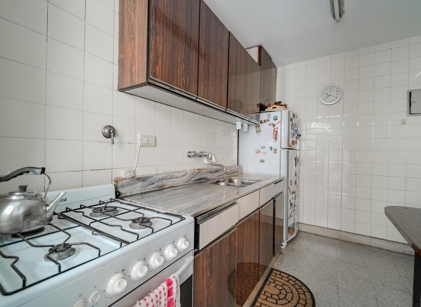 Venta 3 Amb con Balcón Dependencia — Zona Facultades | Subte B y D | Balvanera
