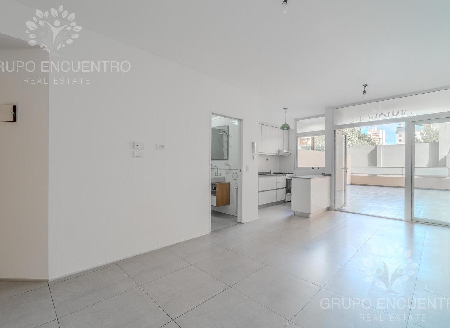 Foto de Villa Urquiza | 2 Amb con Gran Patio de 31 m² Cochera Baulera Pileta, imagen 1