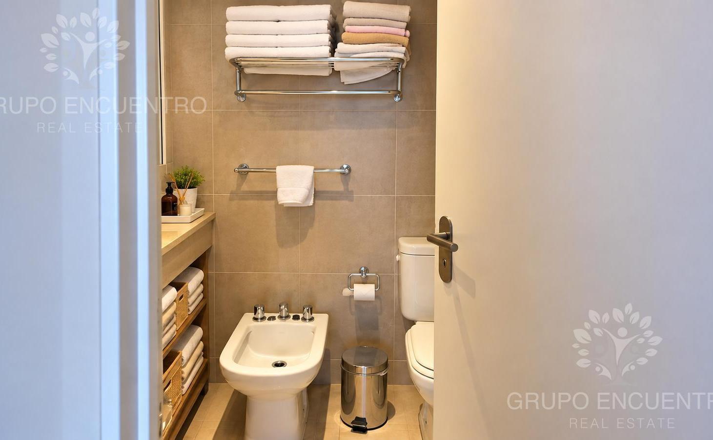 Foto de Alquiler 3 Ambientes Amoblado con Cochera – Jardines de Libertador, imagen 5