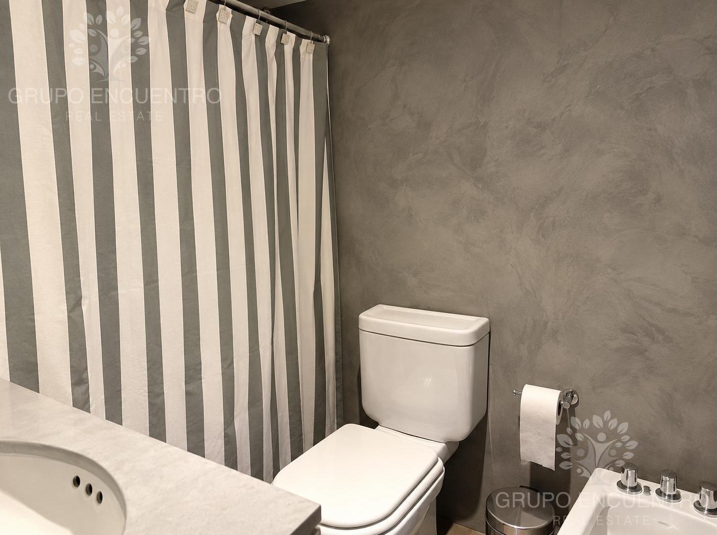 Foto de Alquiler 3 Ambientes Amoblado con Cochera – Jardines de Libertador, imagen 3