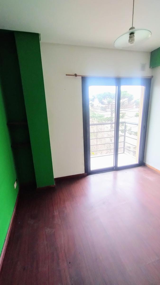 Departamento 4 Piso, Av Mitre, 3 Ambientes, Al Frente, con Balcon, Berazategui Este 3