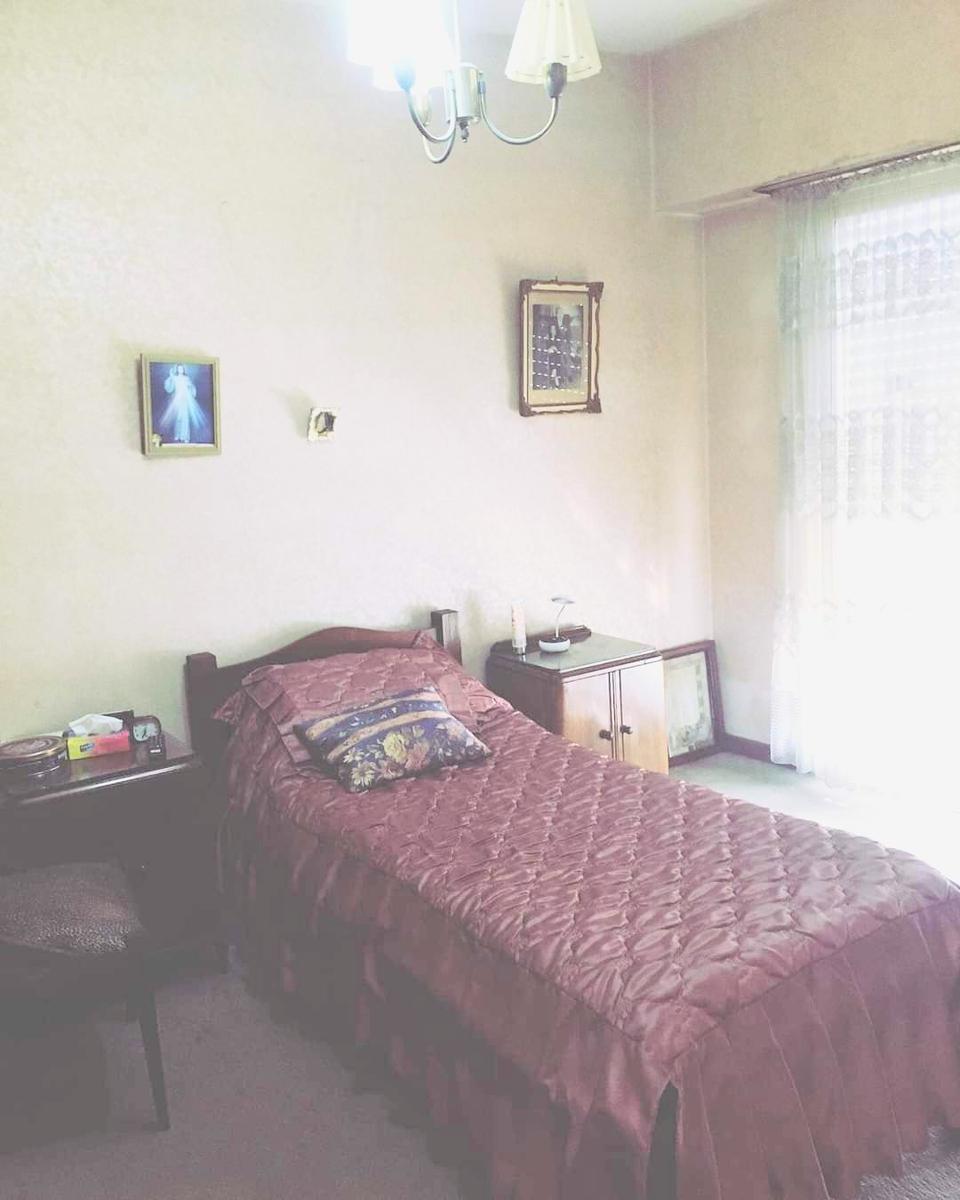 Departamento Al Frente de 3 Ambientes en Noveno Piso con Balcon Centro de Berazategui 5