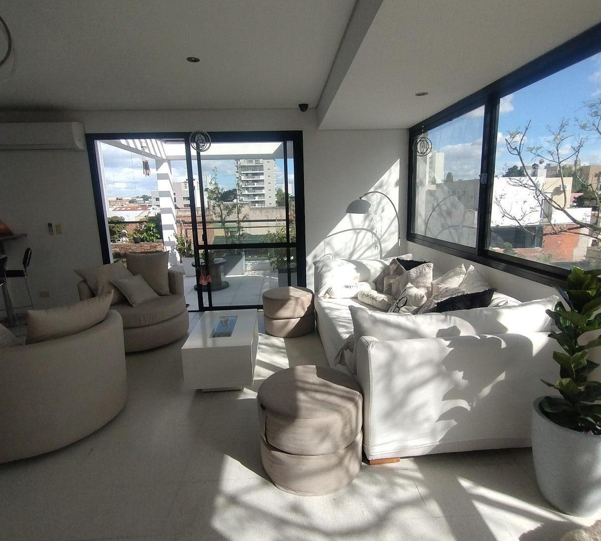 Gabinete / Espacio para destino varios ( sala de masajes, estetica, psicologia, showroom, entre otro