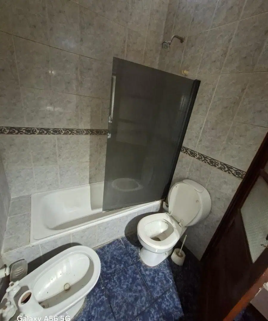Casa 5 ambientes cochera Berazategui Centro para uso comercial / profesional o familiar 2