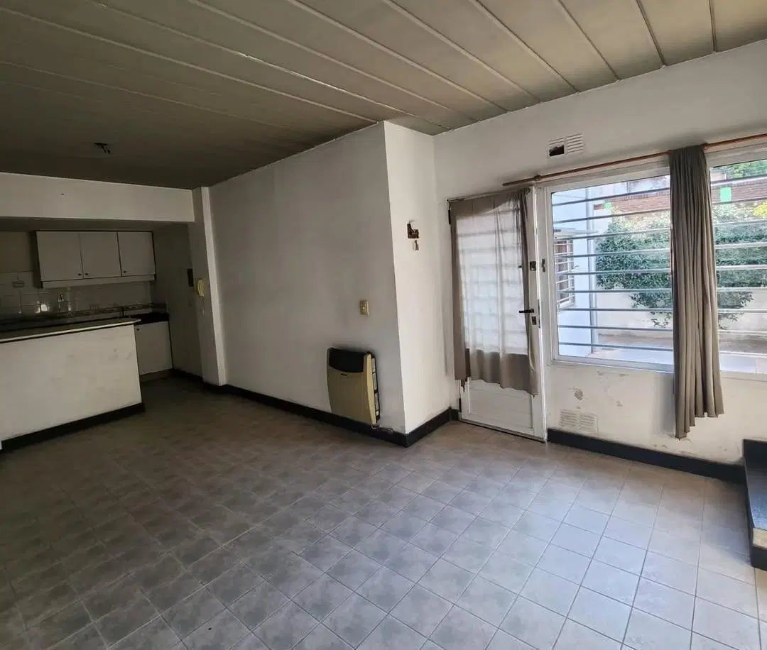 Departamento al fondo planta baja 4