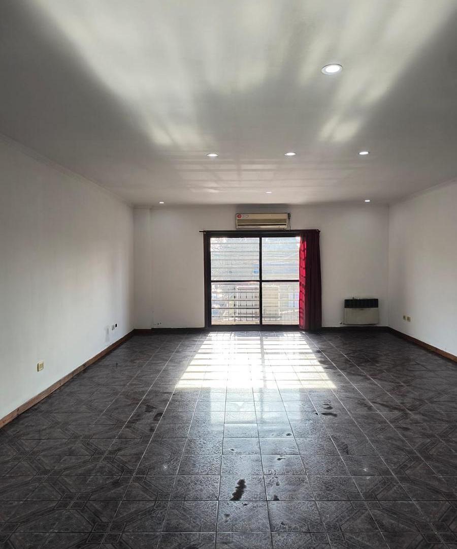 Foto de Departamento Planta Alta 4 ambientes con cochera y terraza, imagen 5