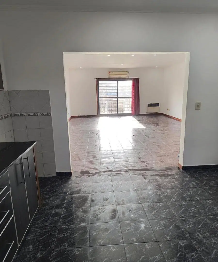 Departamento Planta Alta 4 ambientes con cochera y terraza 4