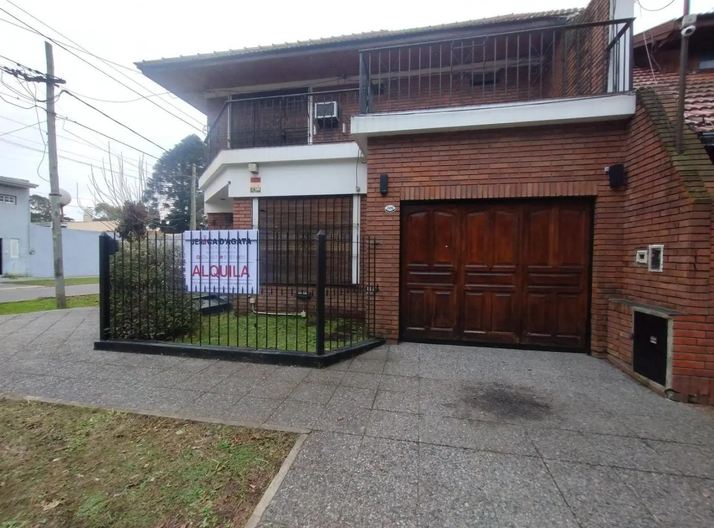 Casa 4 ambientes Quilmes Oeste con quincho y cocheras 3