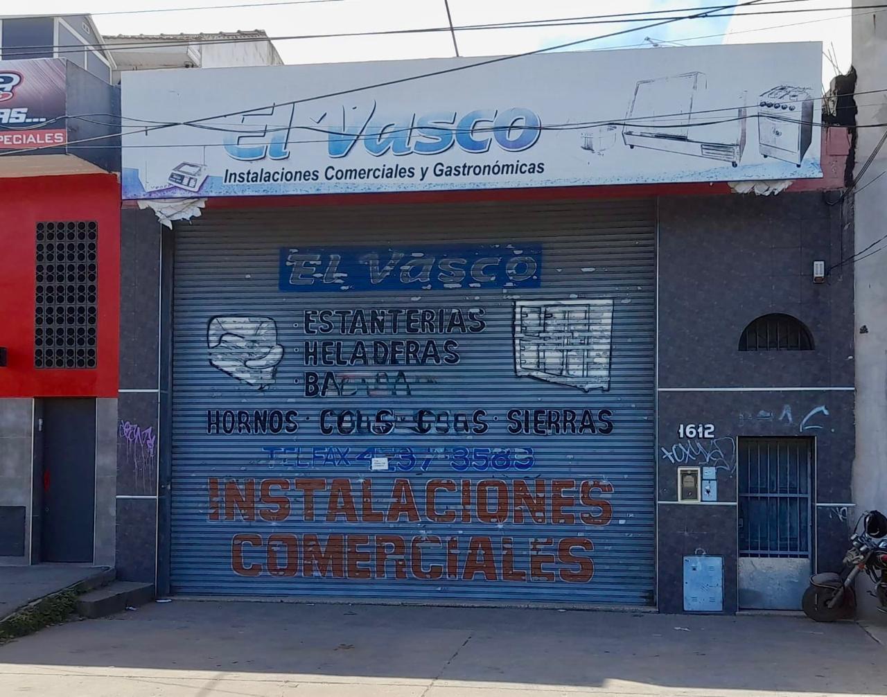 Foto de Amplio Local con entrepiso Forencio Varela, imagen 2