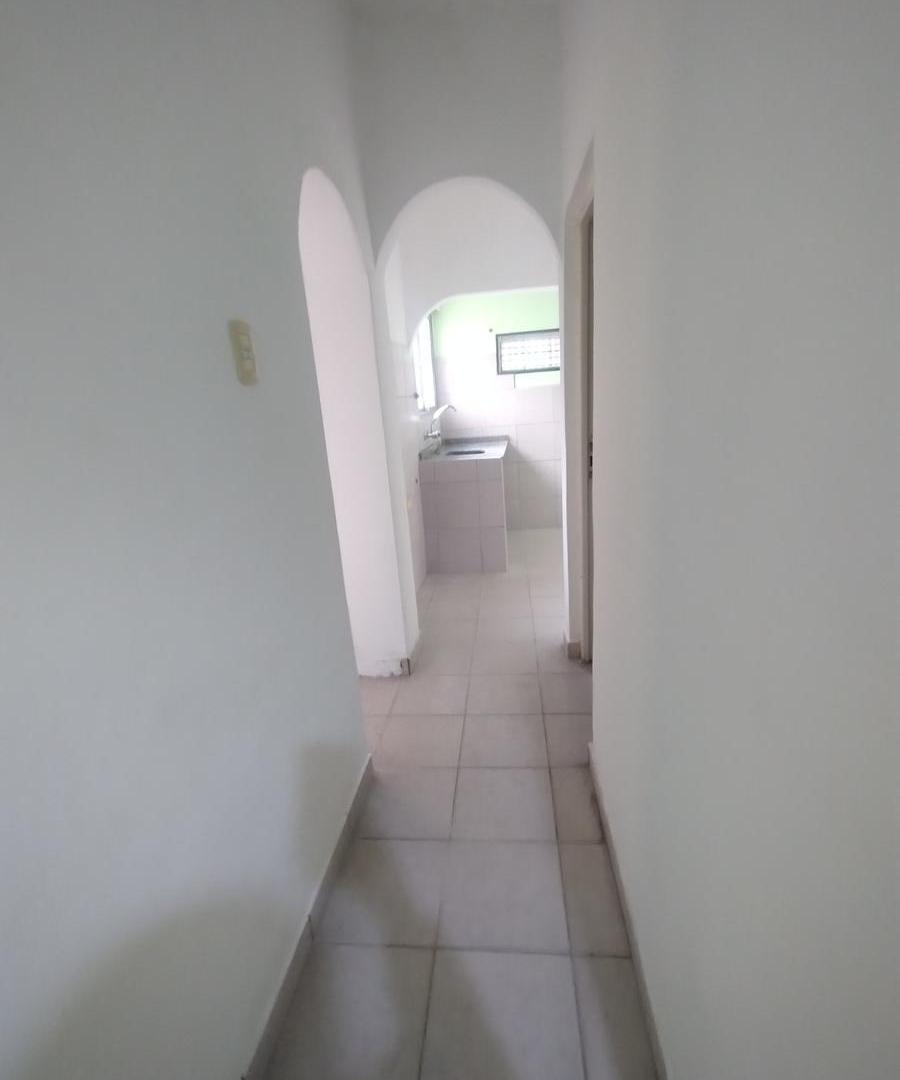 Foto de Casa tres ambientes con patio Berazategui Oeste, imagen 5