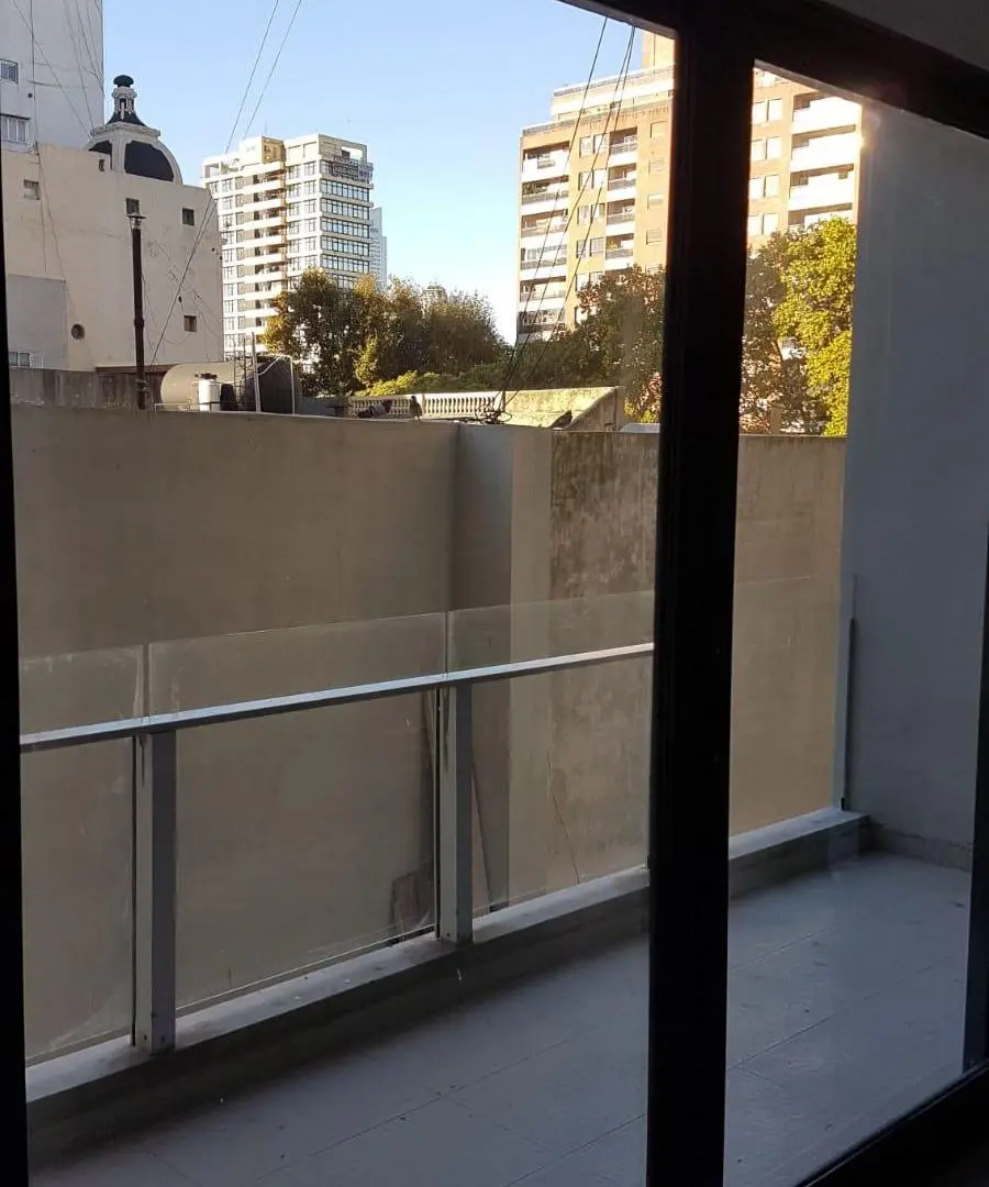 MONOAMBIENTE AMPLIO, divisible, muy luminoso con balcon grande 5