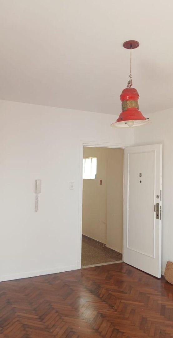 Foto de Departamento en venta sobre Av Rivadavia a 1 cuadra de subte "A", imagen 3