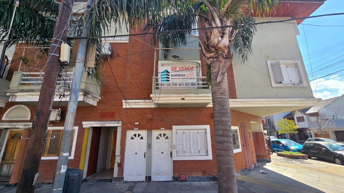 Foto de TRIPLEX EN VENTA SIN EXPENSAS EN LINIERS, imagen 5