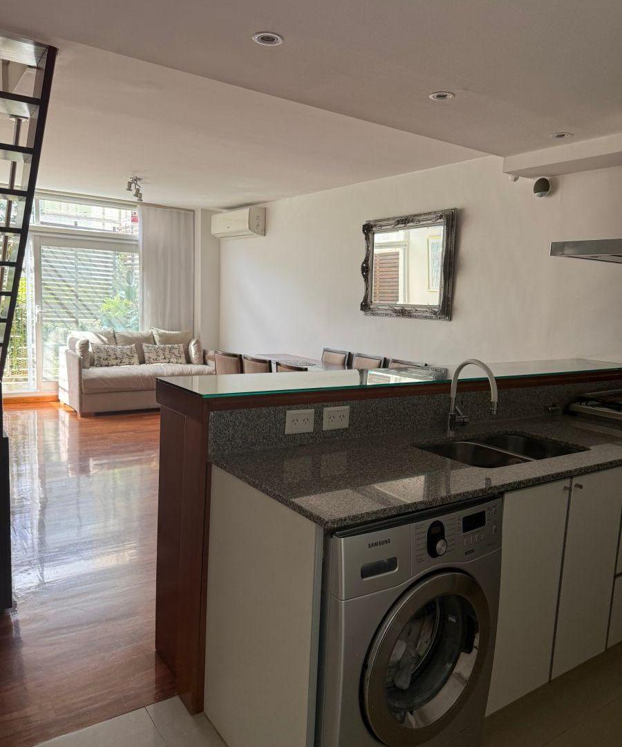 Foto de Departamento de 80 m² con 2 dormitorios en venta en Belgrano, imagen 1