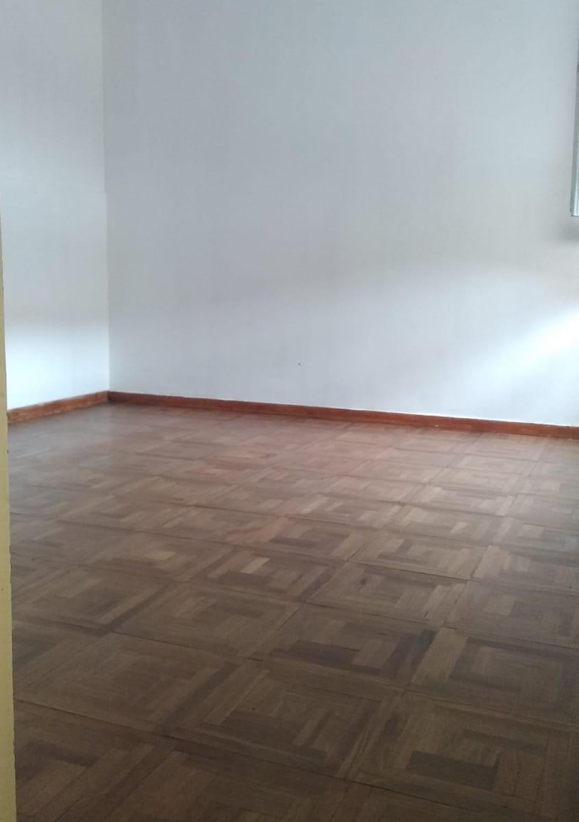 Local Comercial con Vivienda 1