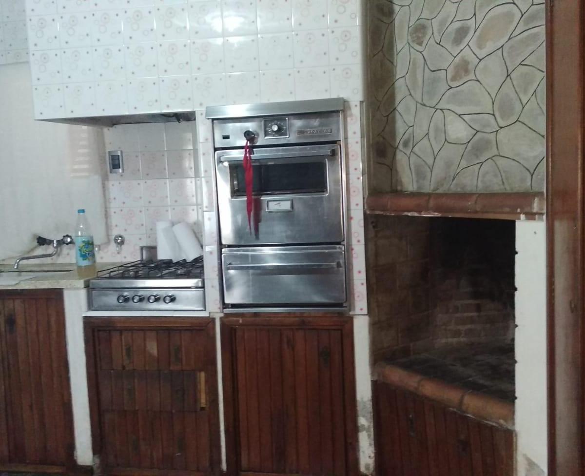 Local Comercial con Vivienda 2