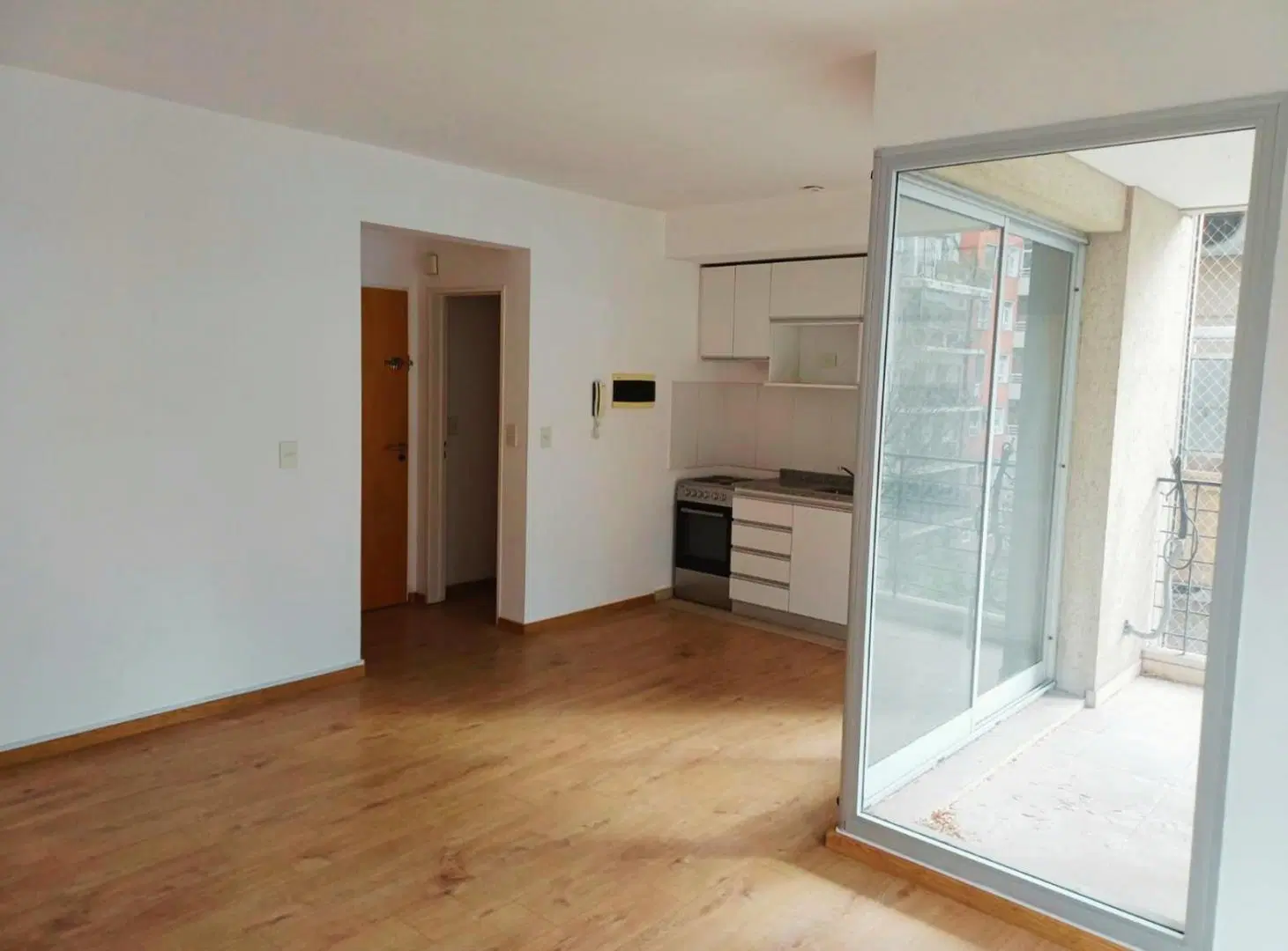 ALQUILER DEPARTAMENTO DOS AMBIENTES CON BALCÓN ATERRAZADO BAÑO y TOILETTE CATEGORÍA CABALLITO 3