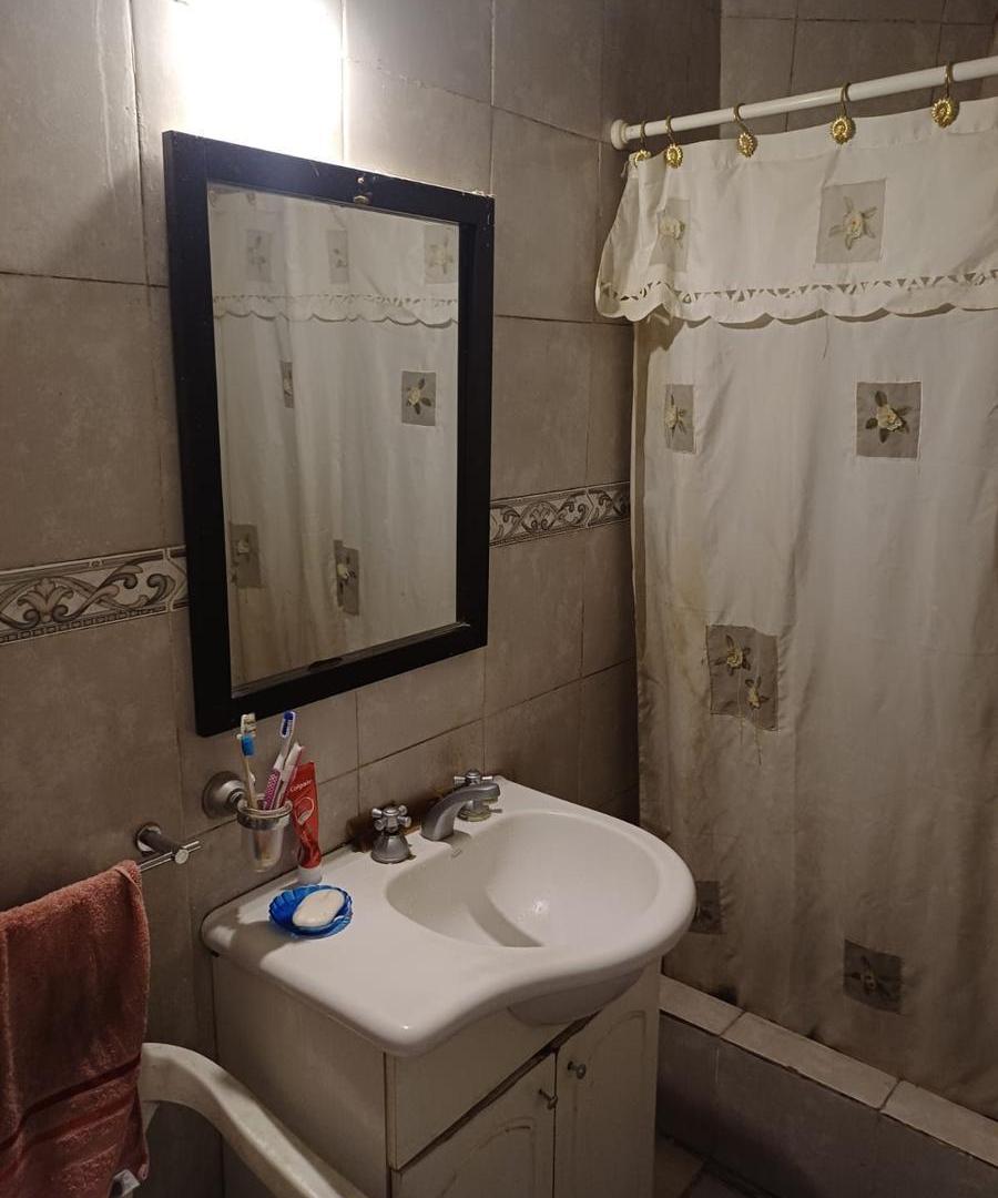 Foto de VENTA PHs 7 AMBIENTES PISOS UNO Y DOS AL FRENTE CON BALCÒN EN VILLA, imagen 3