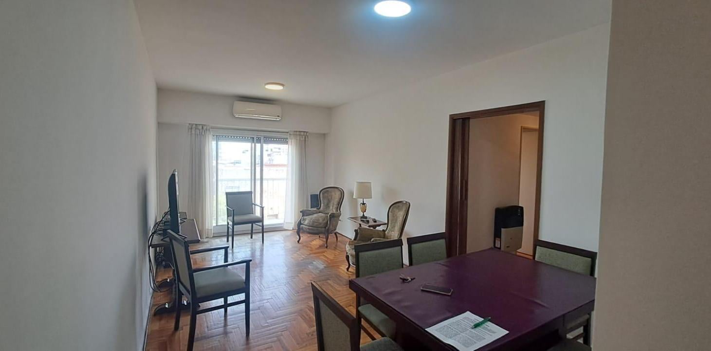 Foto de VENTA DEPARTAMENTO 4 AMBIENTES CON BALCÓN Y COCHERA AL CONTRAFRENTE EN, imagen 2