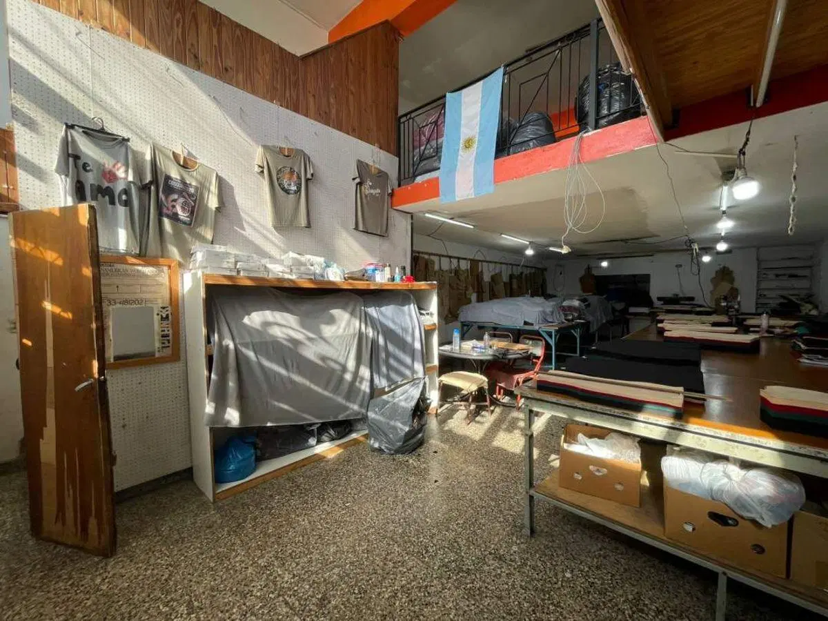 Venta en Block-Local + Casa 3amb 3