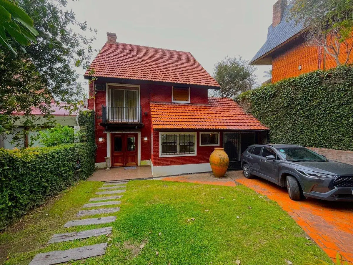 VENTA CHALET EN PUNTA CHICA,   PALACIO SANT SOUCI 2