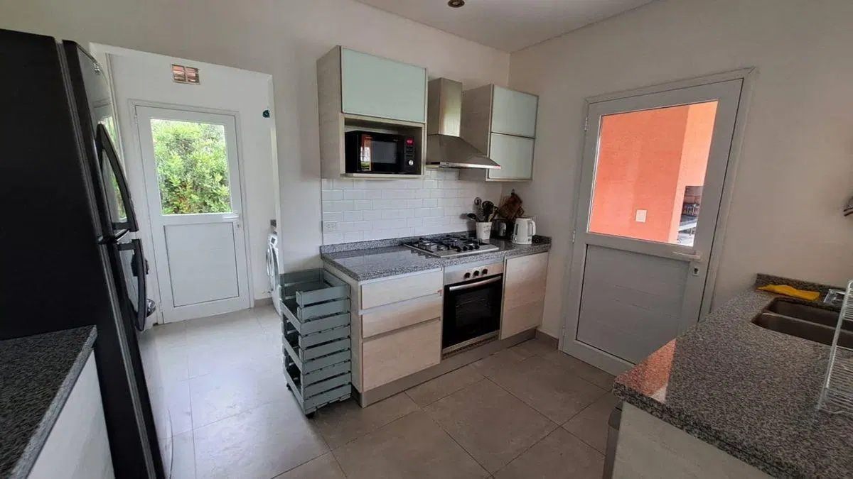 VENTA CASA EN 1 PLANTA -  PUERTOS DEL LAGO 3