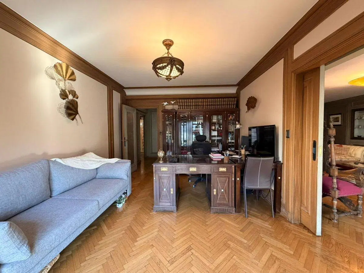 Venta departamento de categoría Recoleta 5