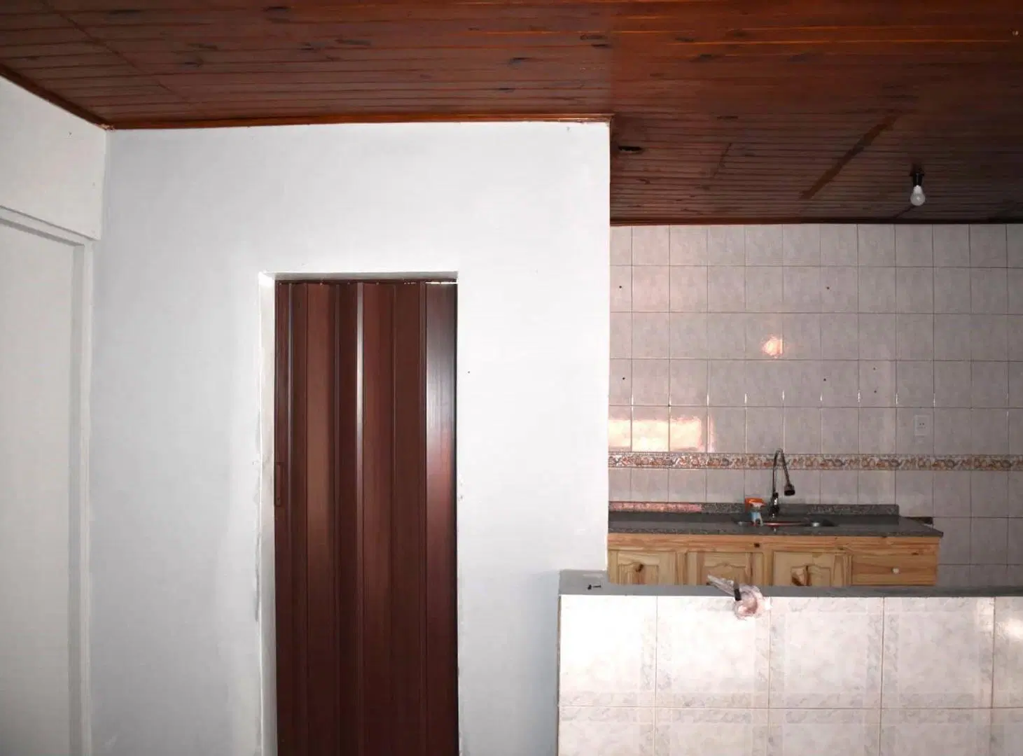 VENTA CASA MULTI-FAMILIAR RECICLADA EN MERLO 3