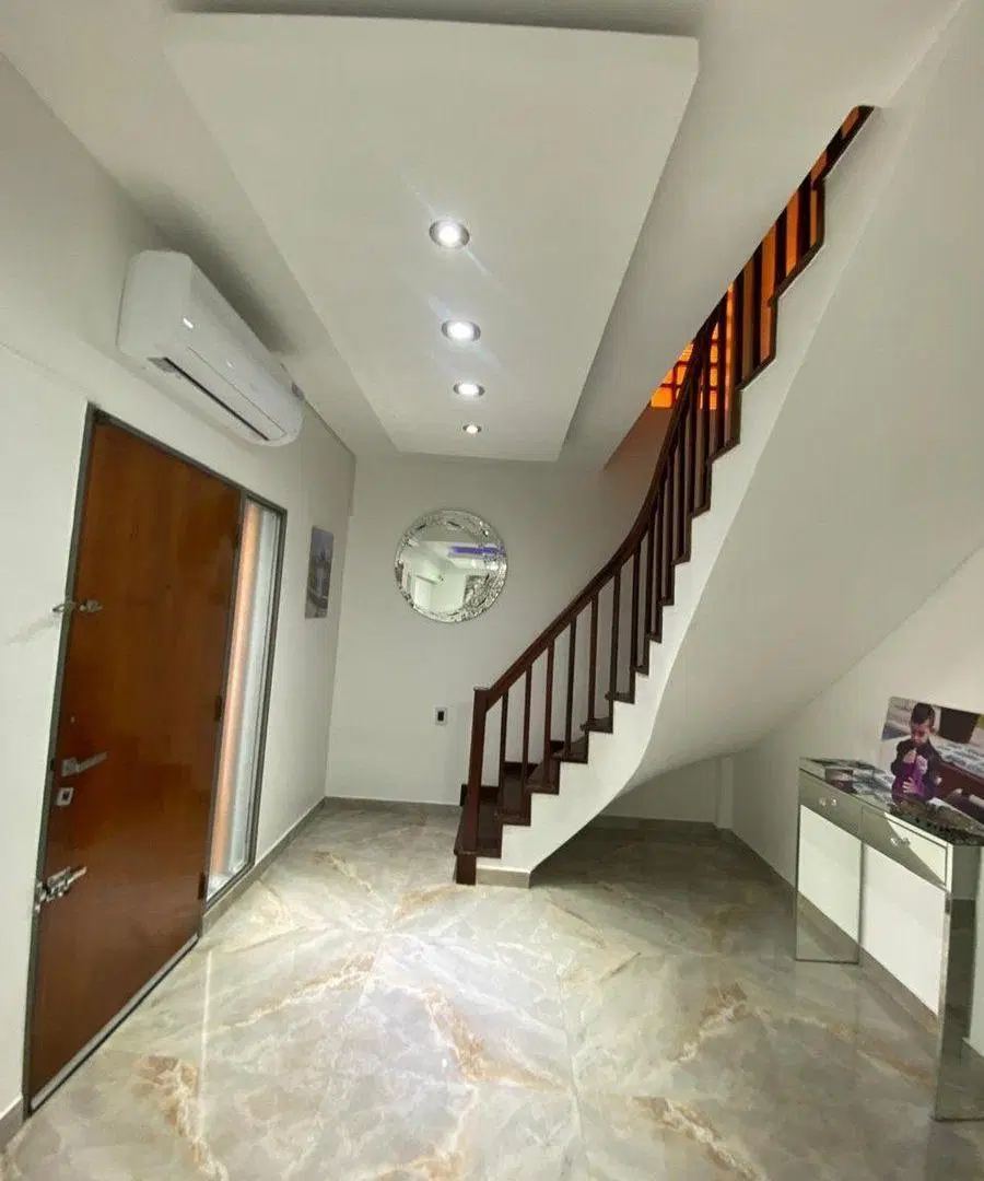 Venta casa de 6 ambientes en Devoto 4