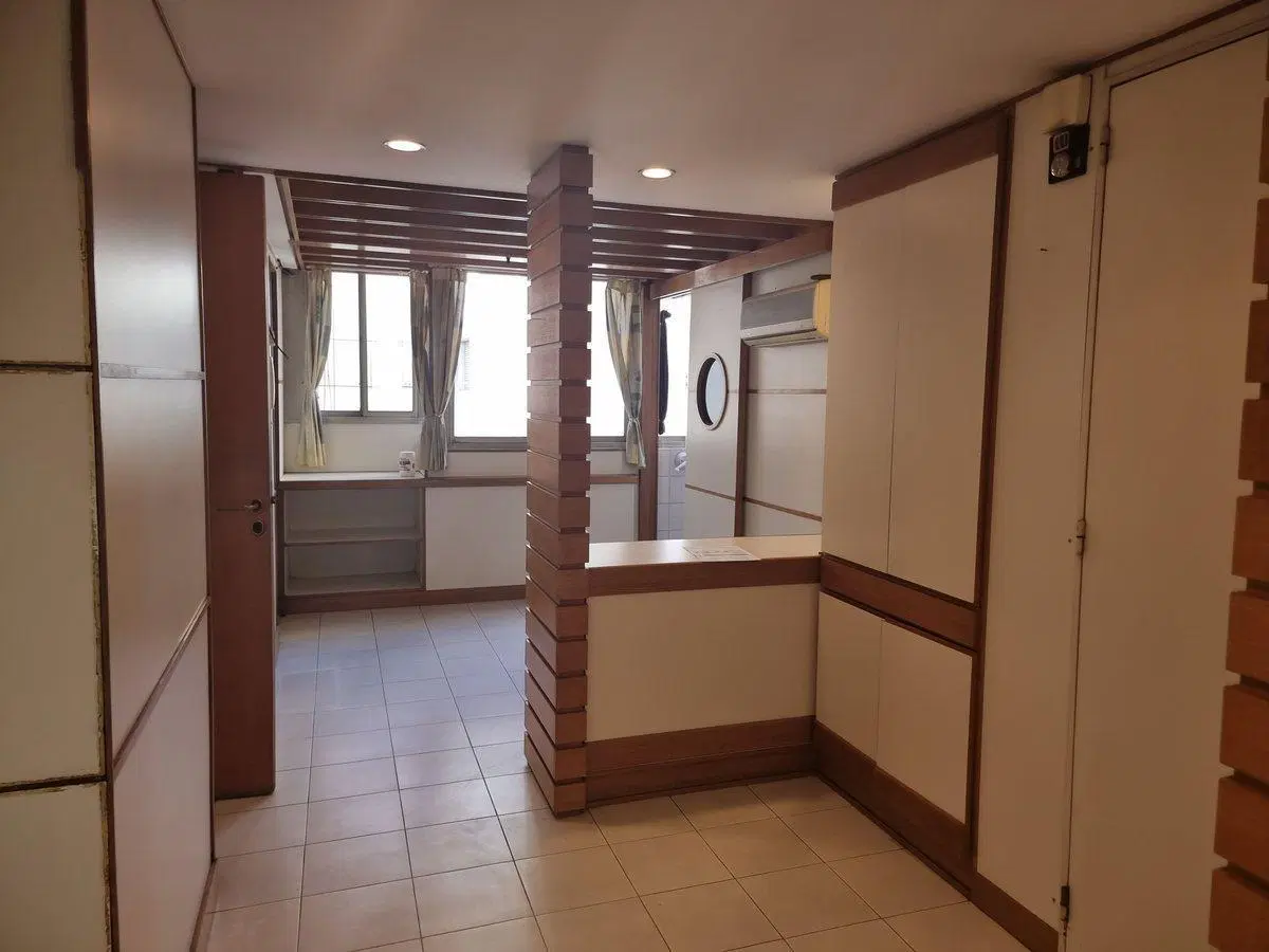 Venta Depart. 6 amb, 3 dorm, cochera, en Recoleta 4