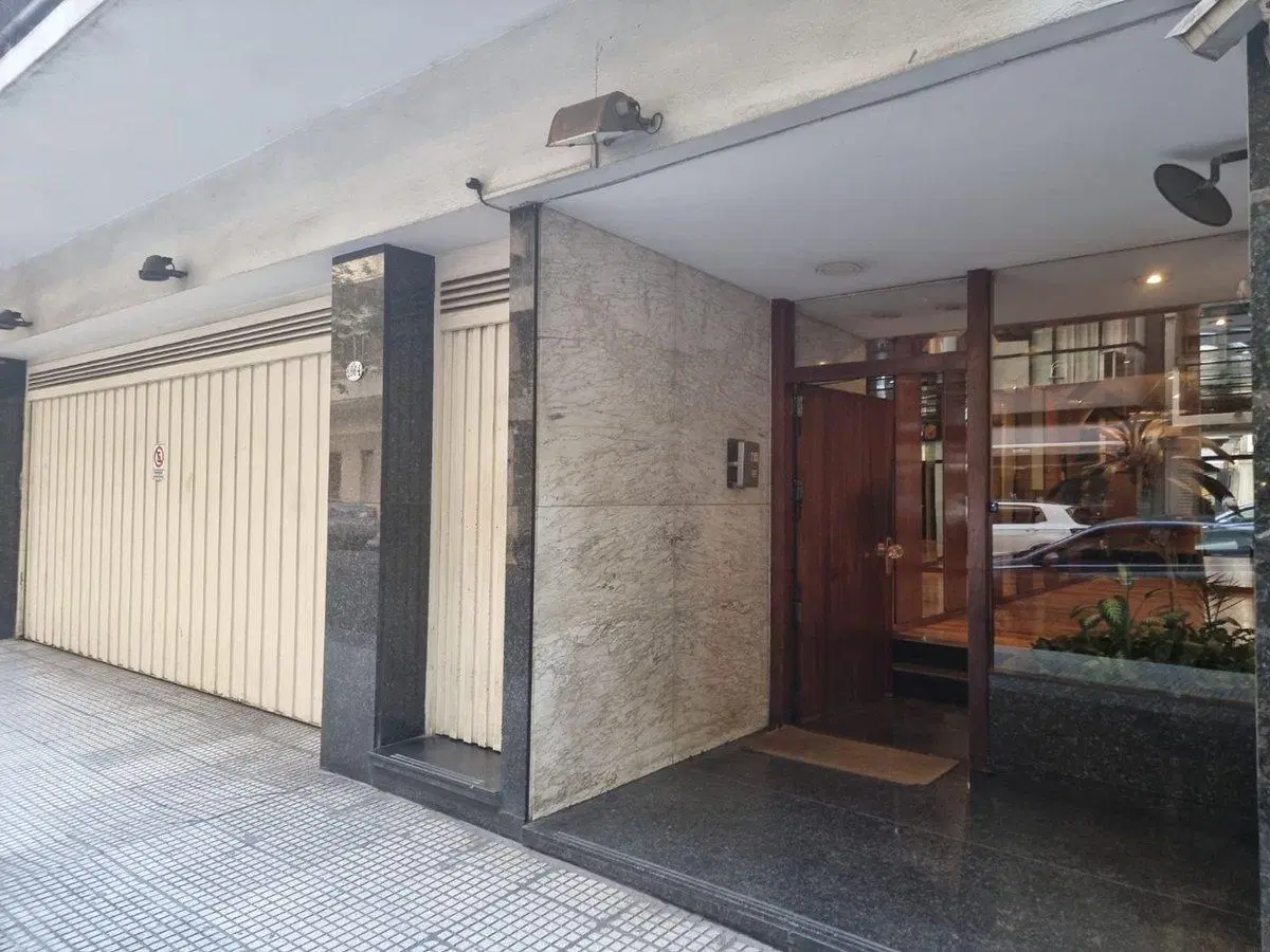 Venta Depart. 6 amb, 3 dorm, cochera, en Recoleta 5