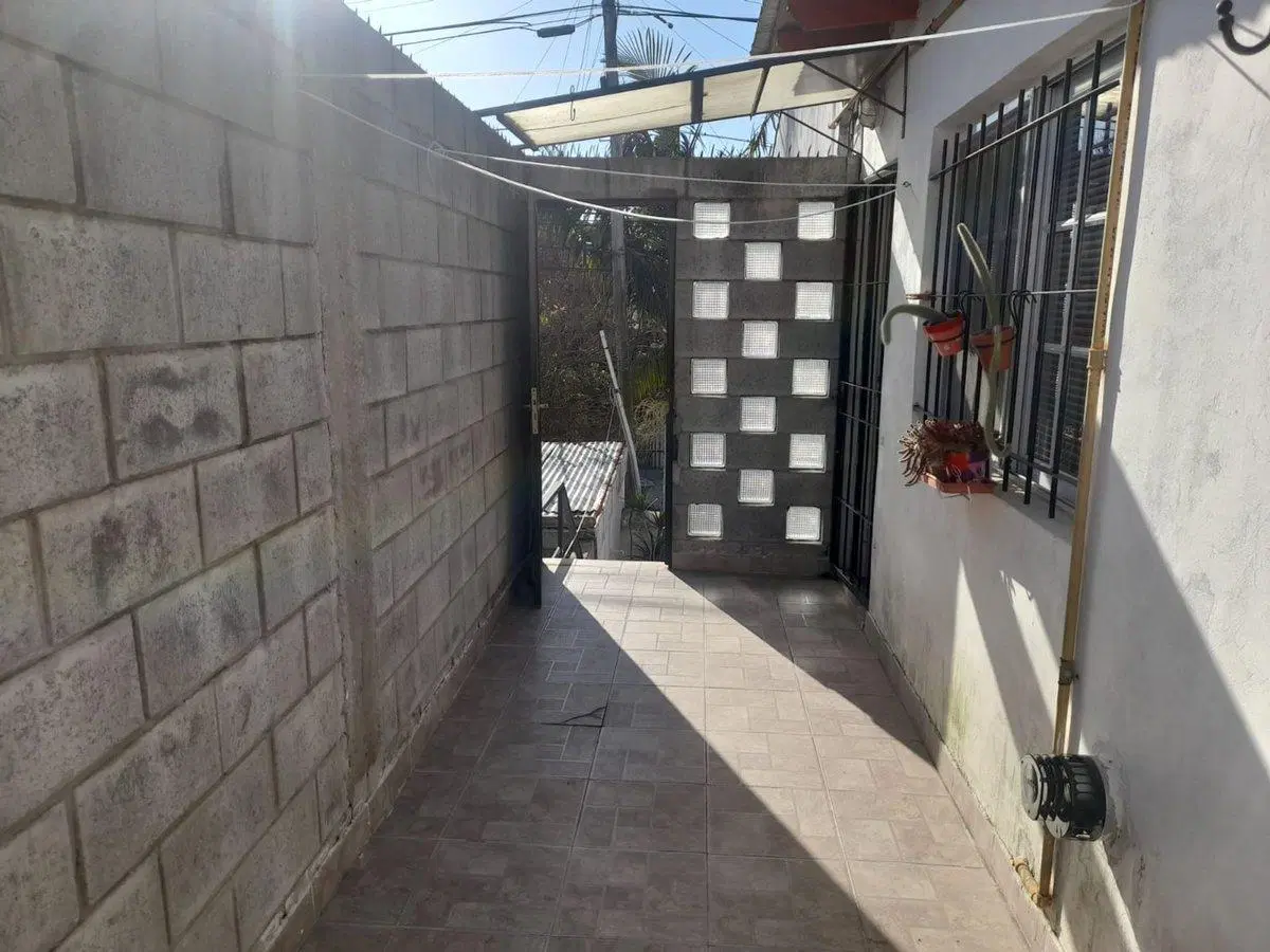 VENTA CASA 2 DORMITORIOS - VIRREYES 3
