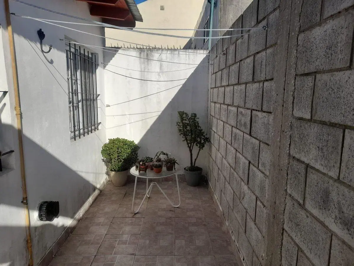 VENTA CASA 2 DORMITORIOS - VIRREYES 4