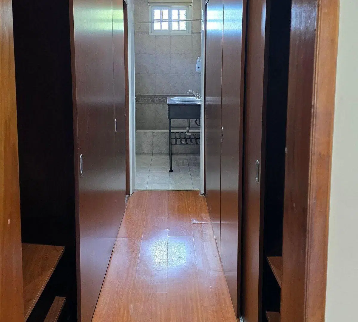 VENTA CASA 3 DORMITORIOS, PARQUE QUINCHO PARRILLA 3