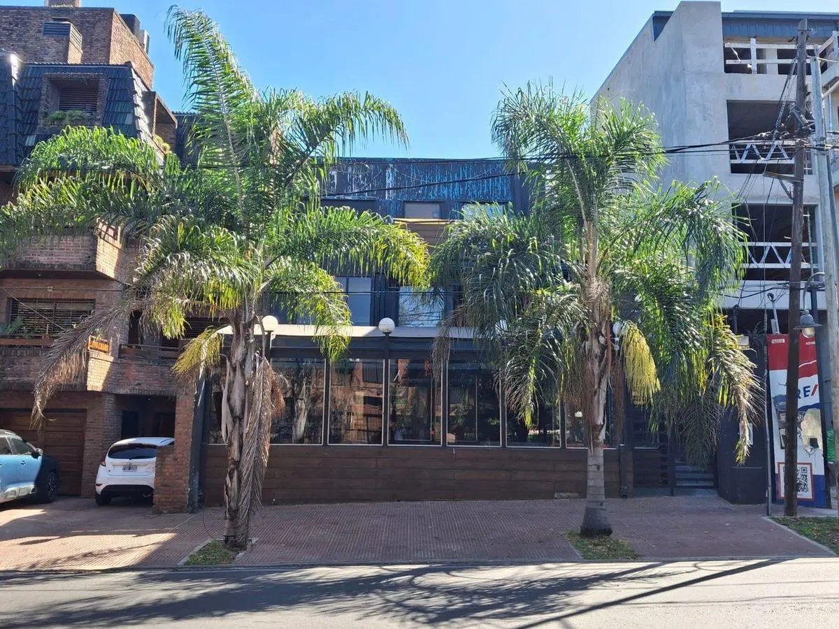 Venta local 390 mts2 en Punta Chica Victoria 2